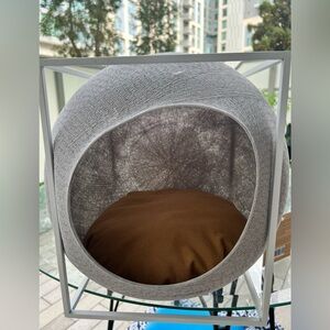 The most sophisticated dog/cat bed ever!